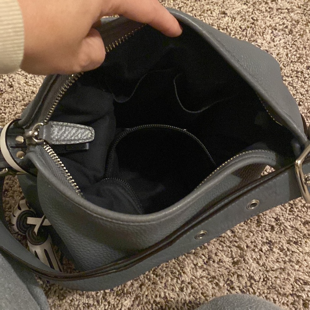 Handbag - Picture 4 of 6